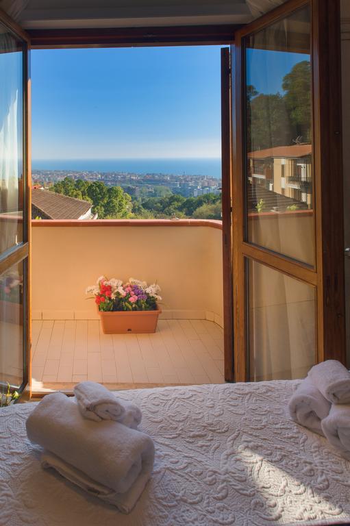 Villa Mareluna - Sea View And Garden Salerno Exterior photo